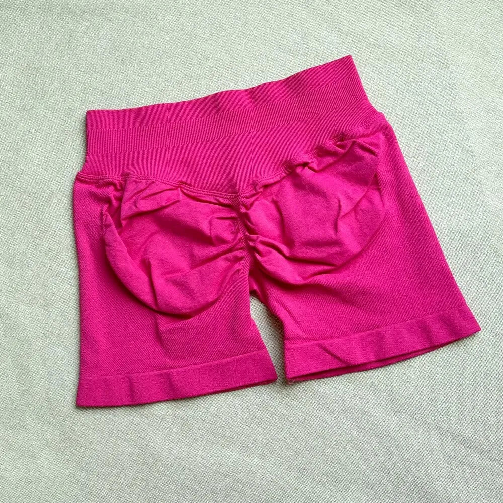 "Short de sport femme Impact - Yoga, Gym, Running - Taille Basse Côtelée & Scrunch Bum"
